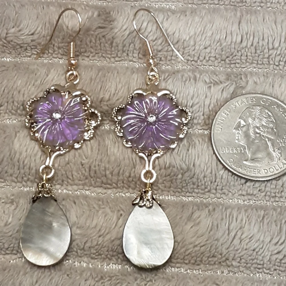 Handmade Shell and Glass Flower Earrings Purple Gold Tone - Picture 6 of 8